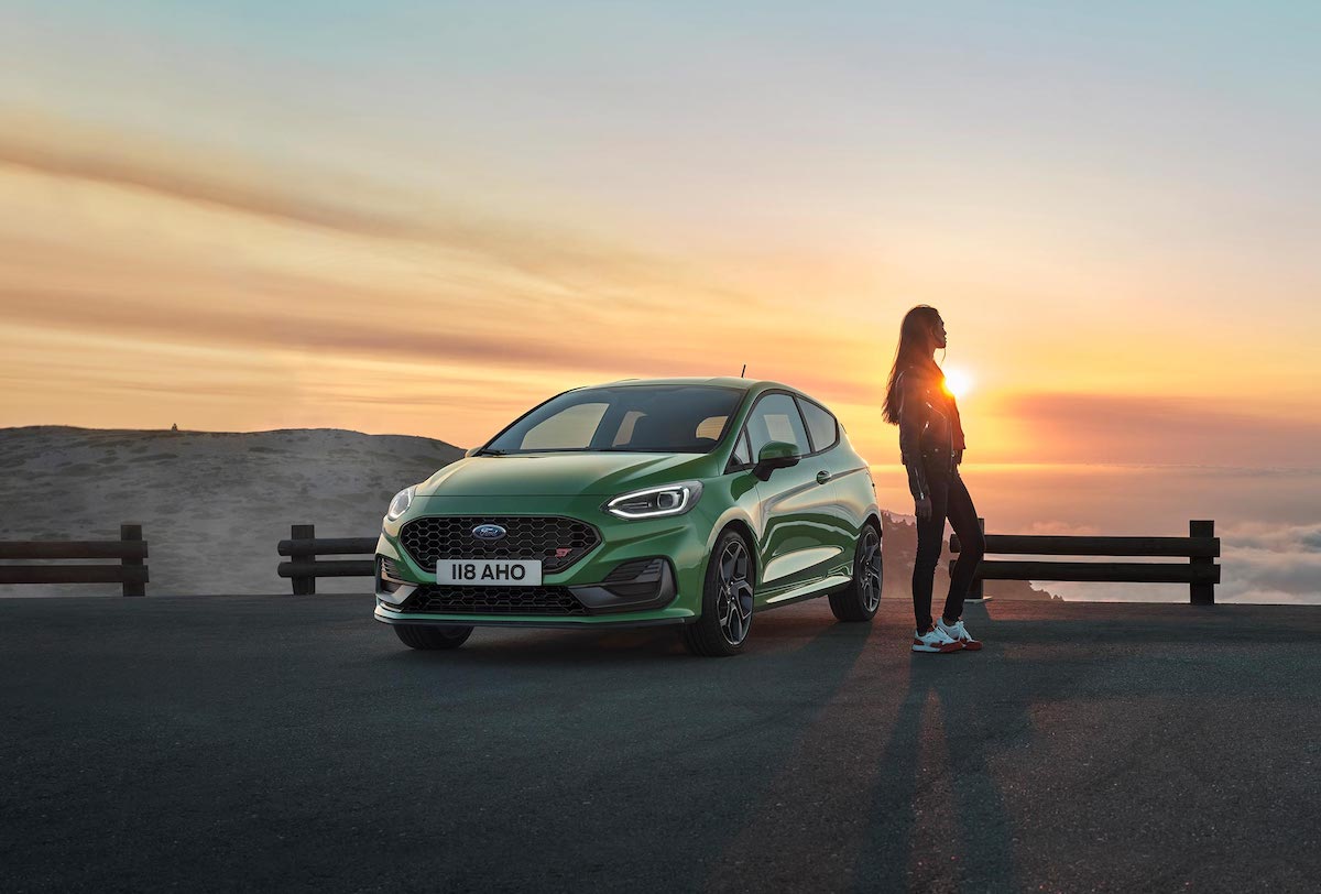 Makyajlı Ford Fiesta Hibrit Motor İle Geliyor