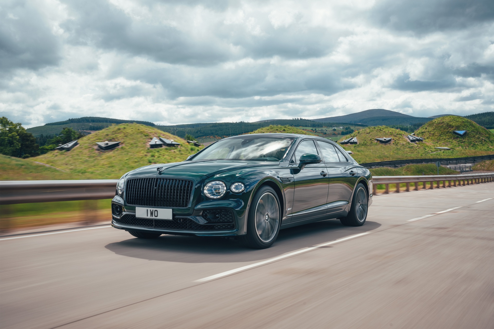 Bentley Flying Spur da Hibritlendi