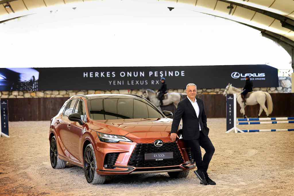 Lexus RX'in yeni nesli Türkiye'de satışa sunuldu