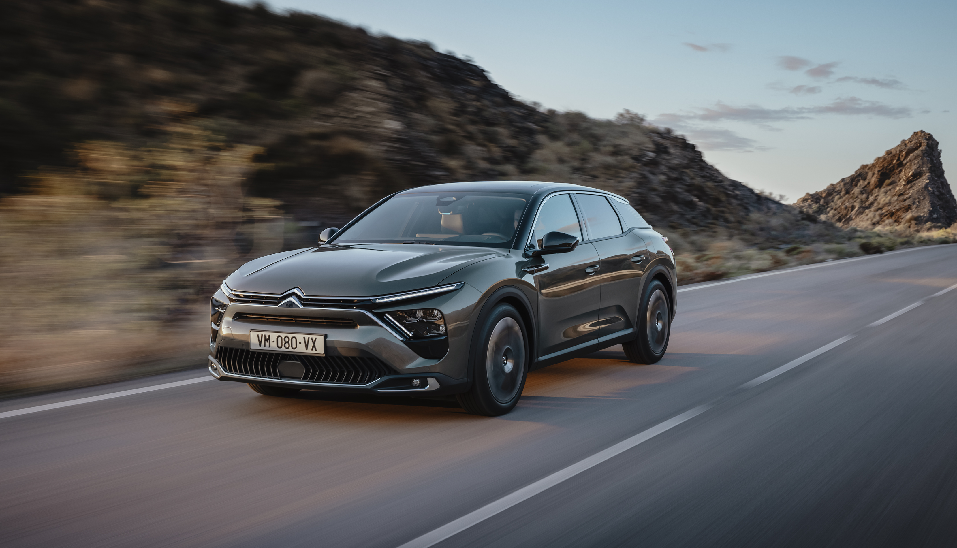 CITROEN'İN YENİ AMİRAL GEMİSİ C5 X, YILIN İKİNCİ YARISINDA GELİYOR!
