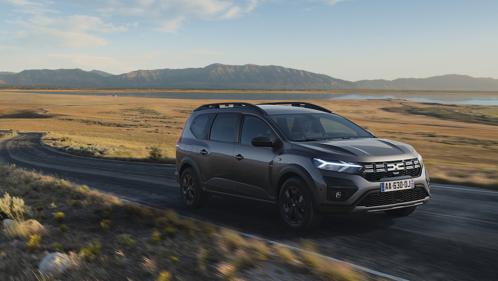 Hibrit Dacia Jogger nisan ayında Türkiye’de