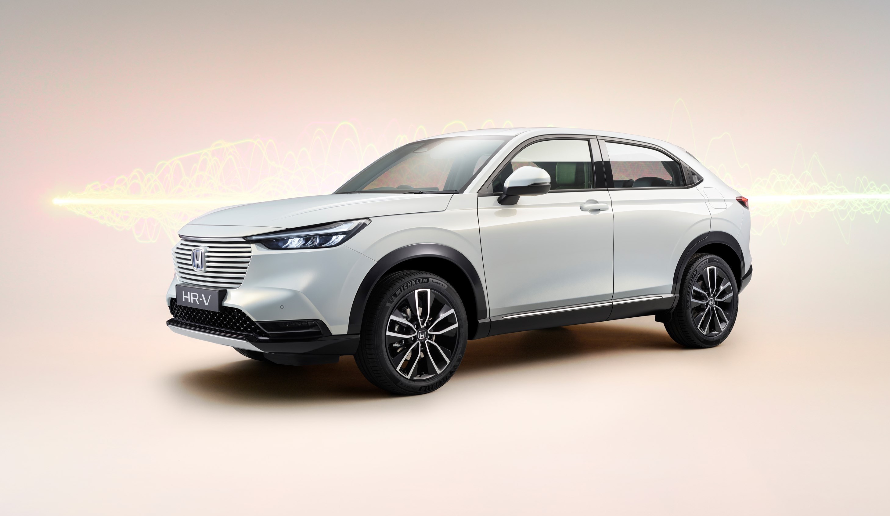 HONDA'NIN EN YENİ HİBRİTİ HR-V e: HEV YIL SONUNDA YOLLARDA