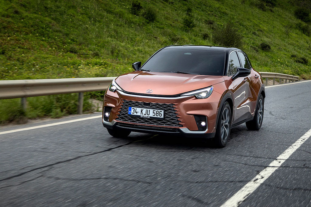 Lexus LBX satışa sunuldu