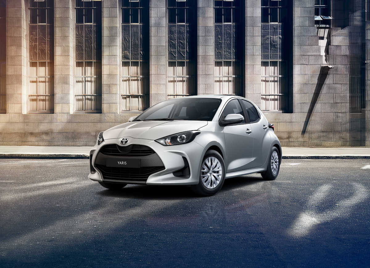 TOYOTA YARIS YENİ MOTOR SEÇENEĞİ İLE 185 BİN TL'DEN SATIŞA SUNULDU