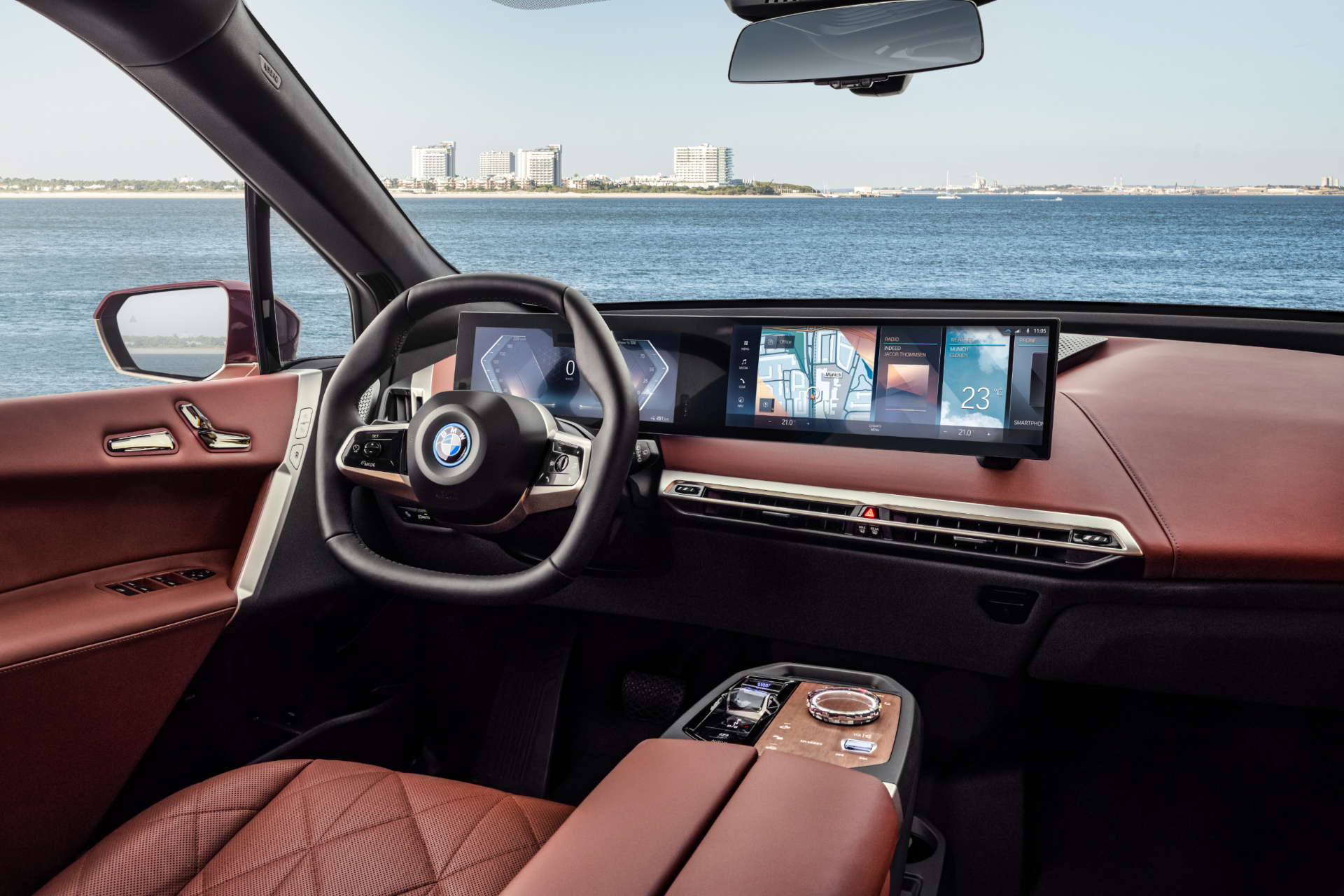 BMW iDrive 8'İNCİ NESLİYLE ARTIK DAHA KABİLİYETLİ