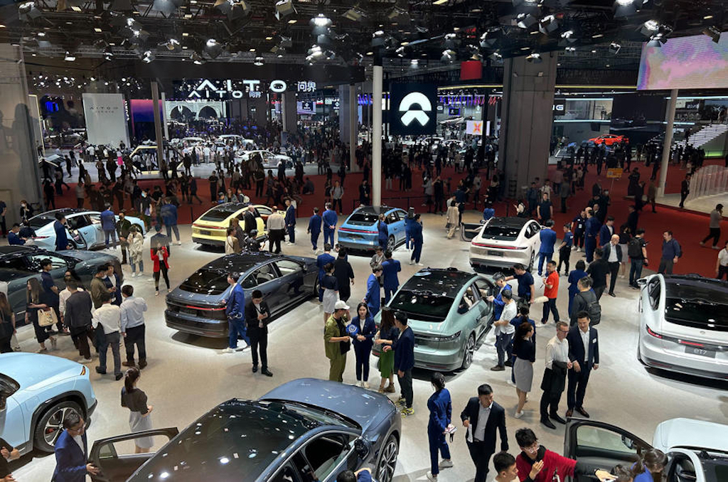 Çinli markalar voltajı yükseltti