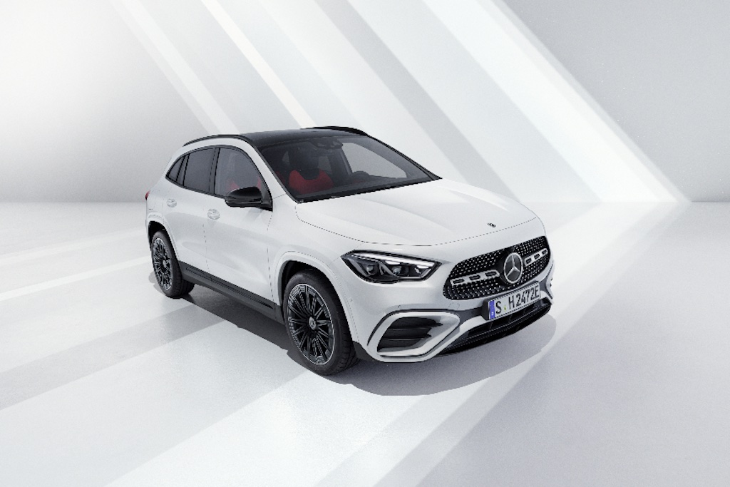 Makyajlı Mercedes-Benz GLA Türkiye'de