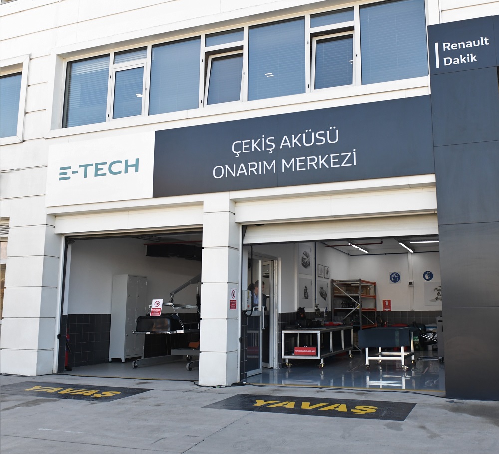 Renault Elektrikli Araç Batarya Onarım Merkezini Açtı